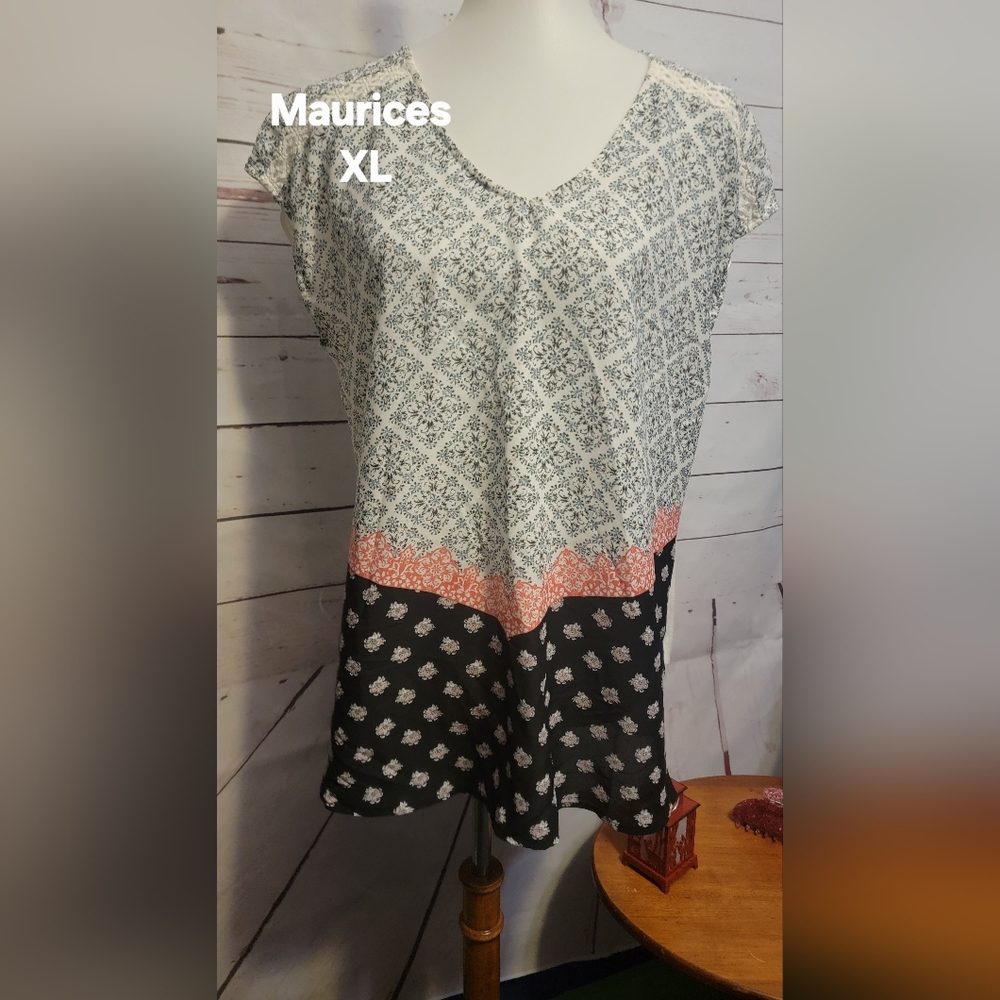 Maurices Women's Black and White Patterned Top